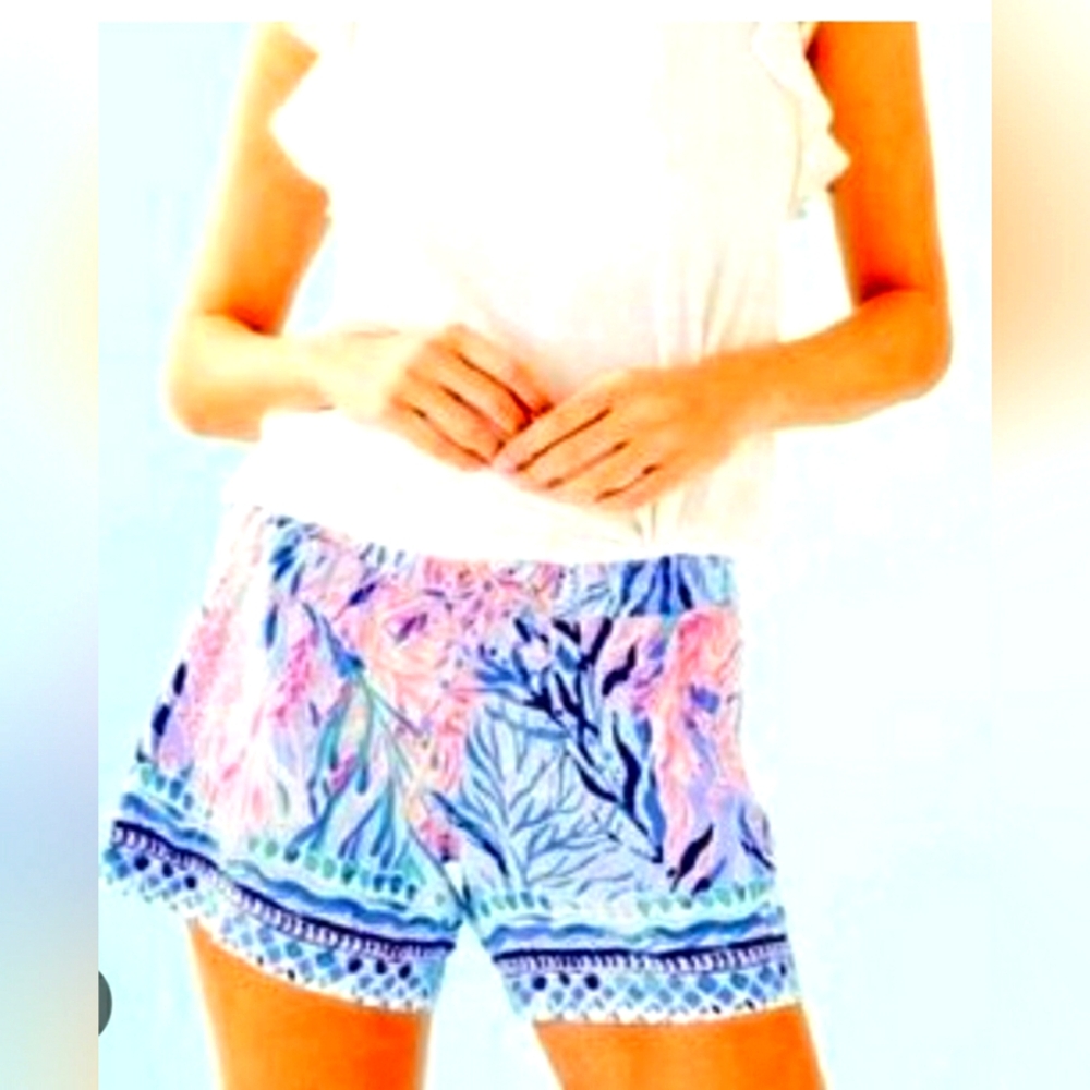 Lilly Pulitzer Katia Shorts M